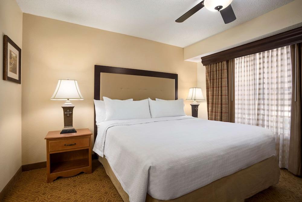 Homewood Suites Dallas/Park Central