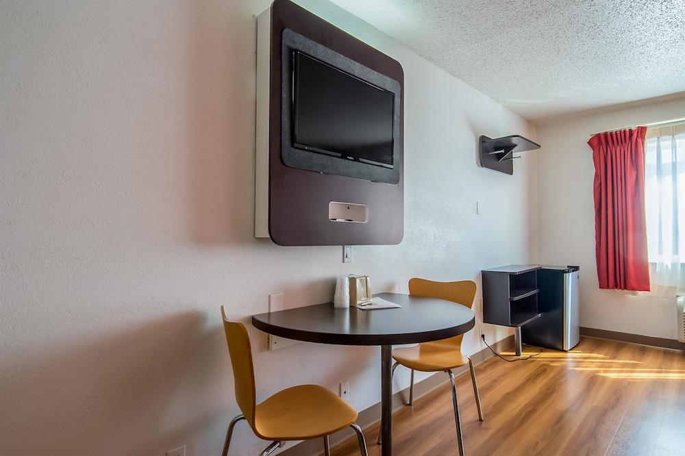 Motel 6 Dallas, TX - North - Richardson