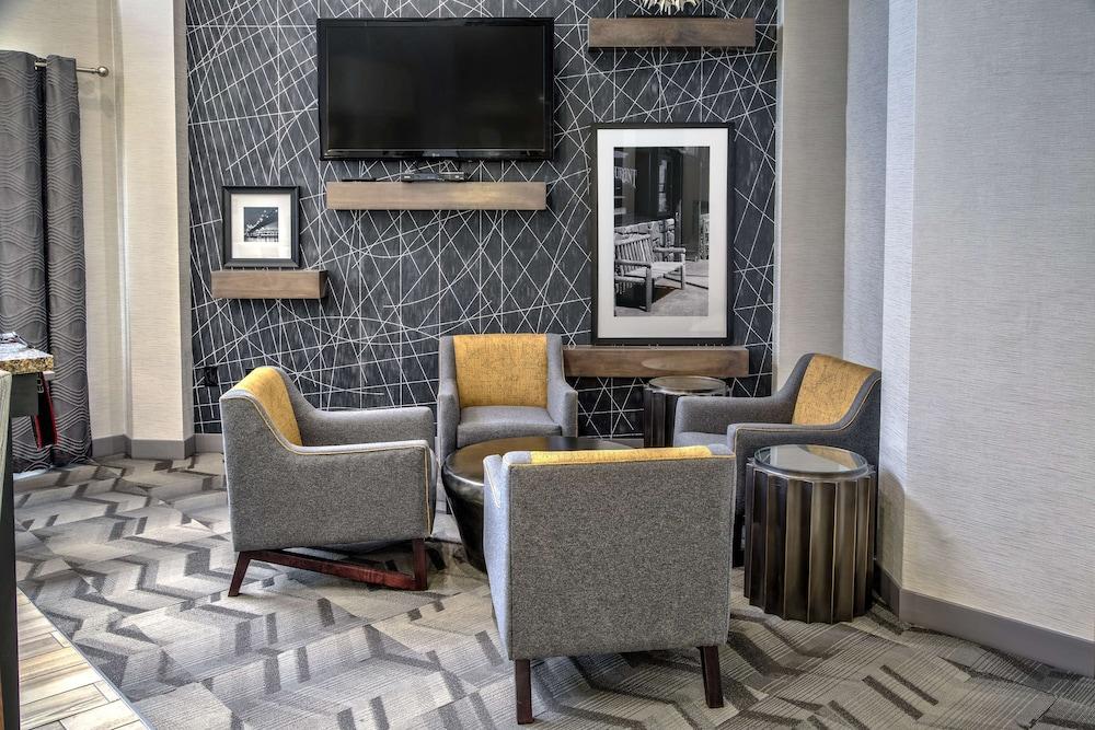 Hampton Inn & Suites Memphis-Wolfchase Galleria