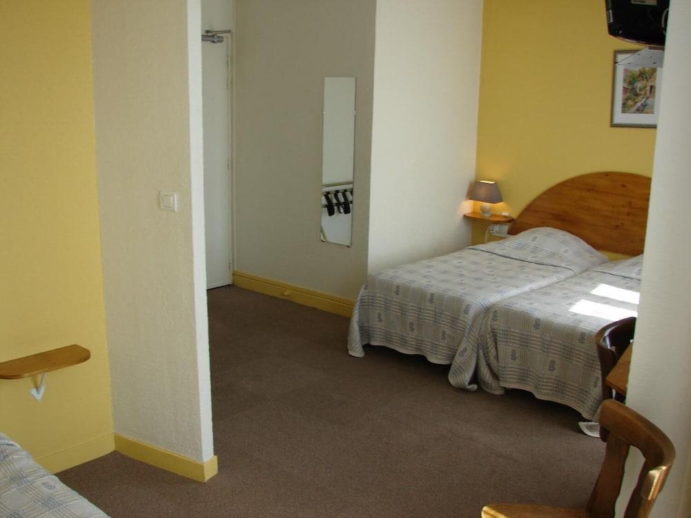 Hotel de Paris et des Voyageurs