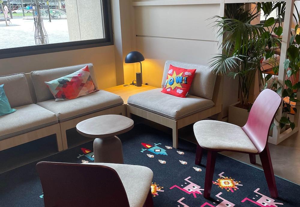 B&B HOTEL Paris 17 Batignolles