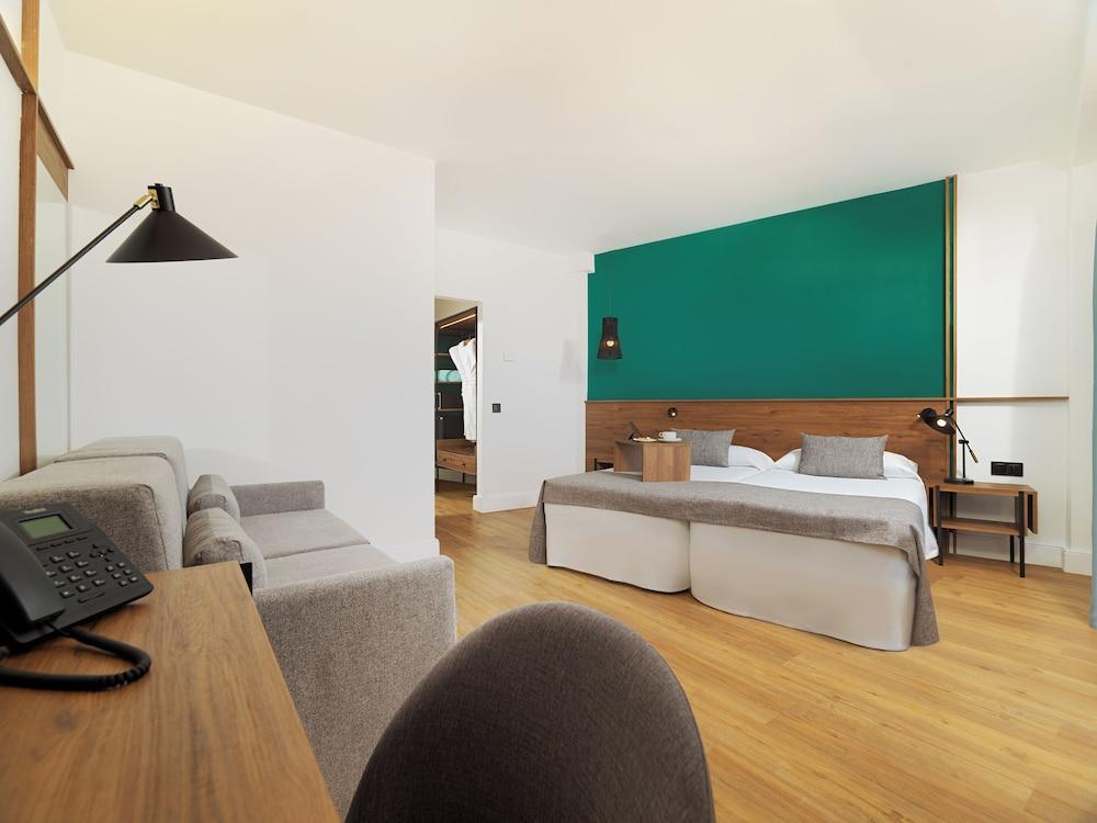 FERGUS Puerto de la Cruz