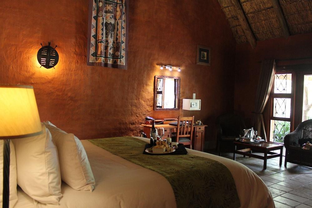 Misty Hills Country Hotel