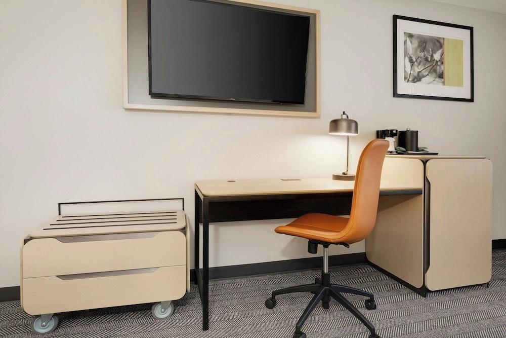 Courtyard by Marriott Indianapolis South