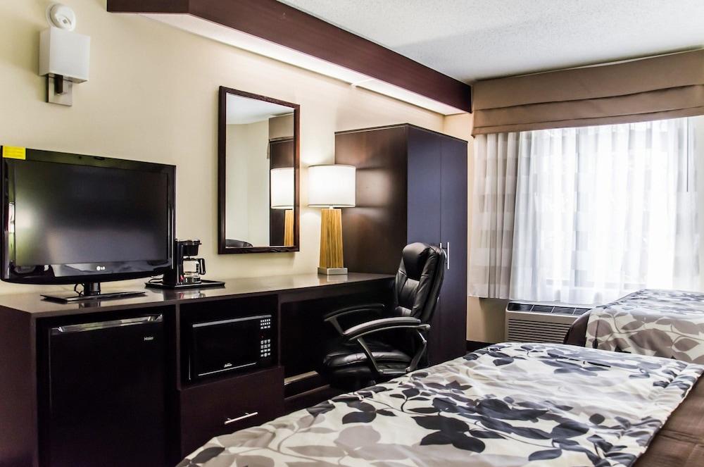 Sleep Inn Airport - Billy Graham Parkway