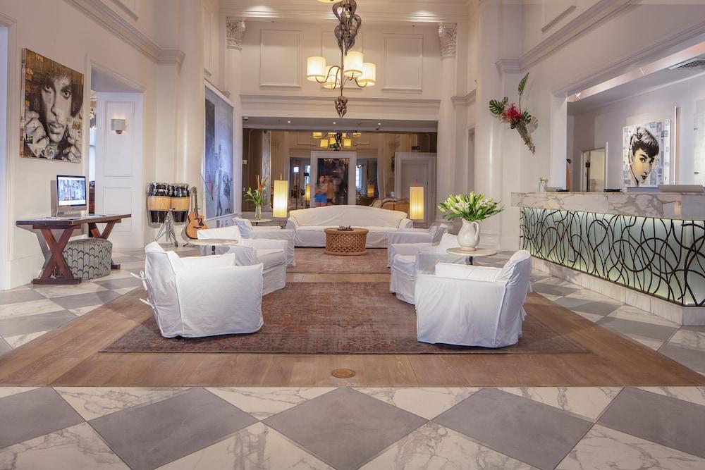 International House Hotel