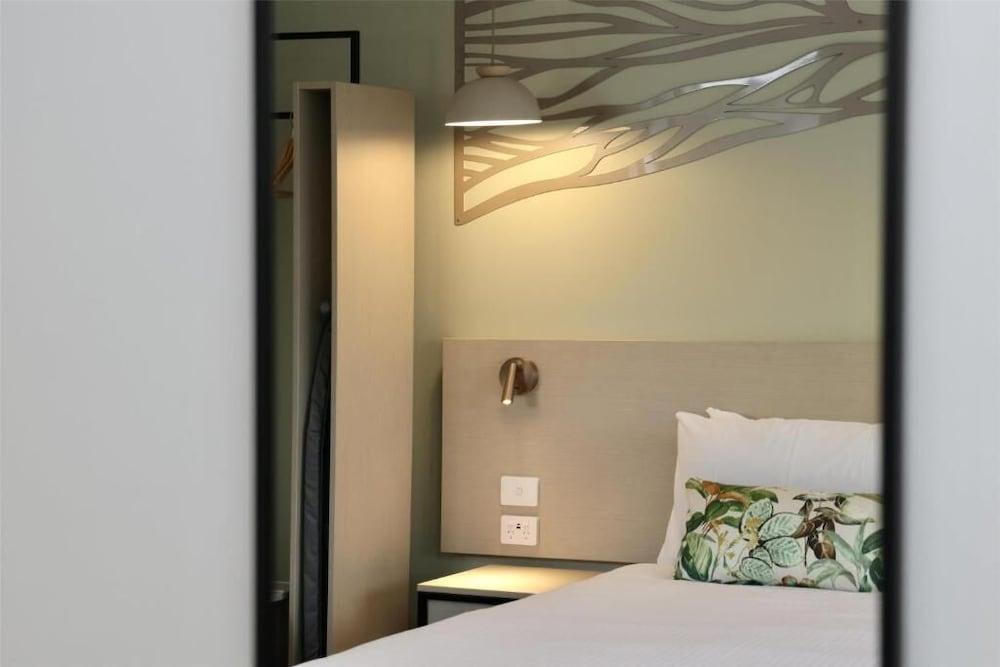 Nightcap at Kondari Resort