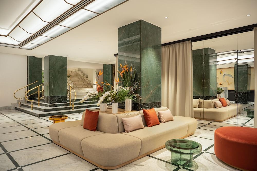 Almanac X Alcron Prague