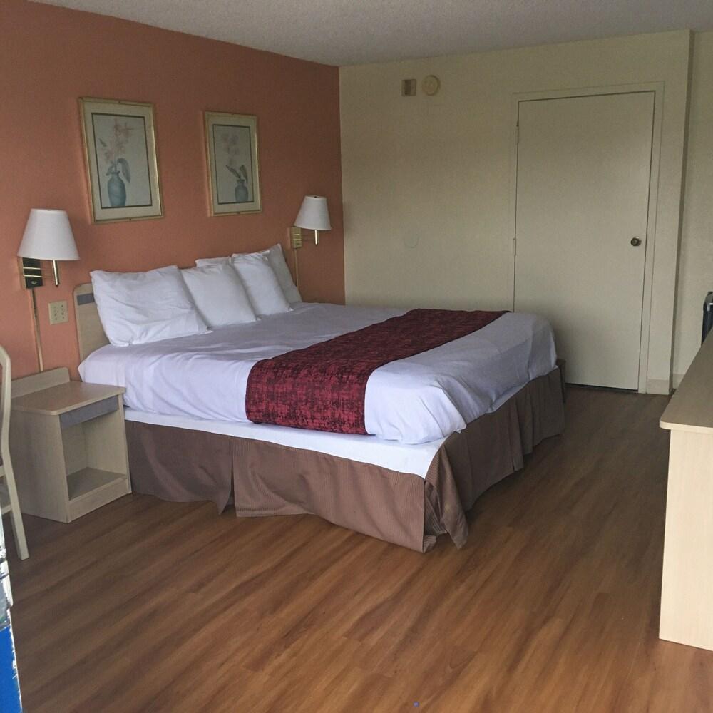 Americas Best Value Inn Tucker