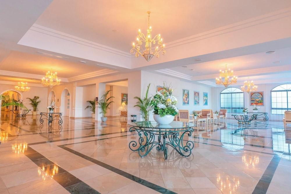 Eurostars Grand Cayacoa