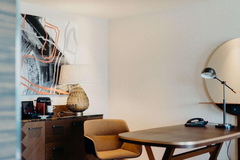 Hilton Frankfurt City Centre