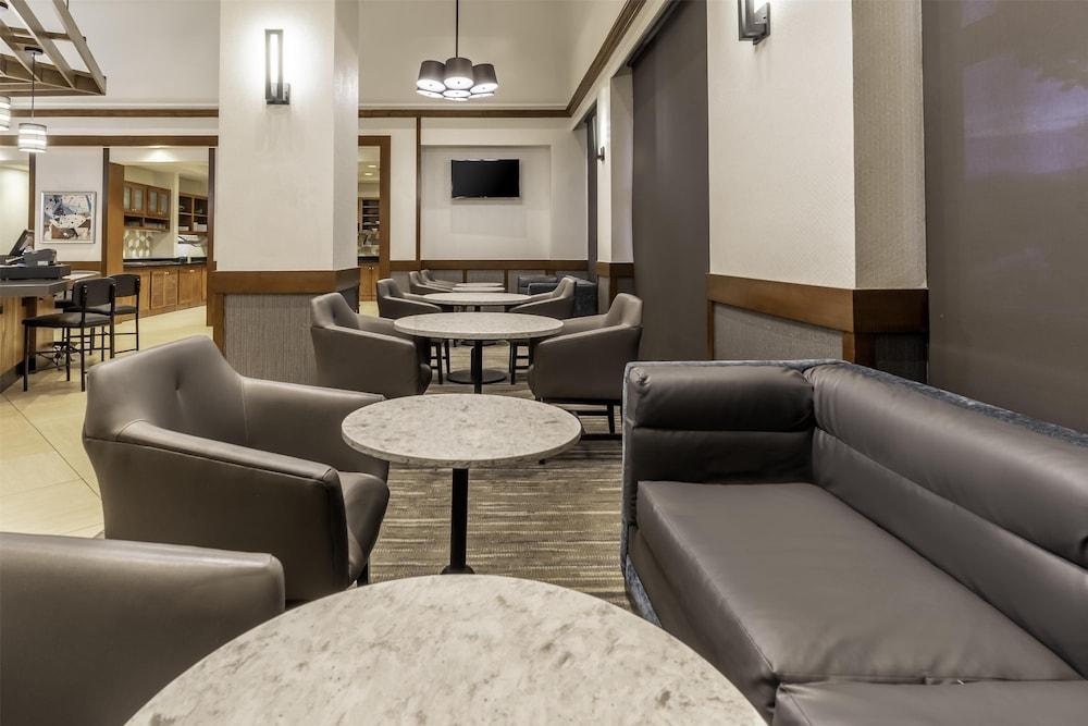 Hyatt Place Charlotte Airport / Billy Graham Parkway