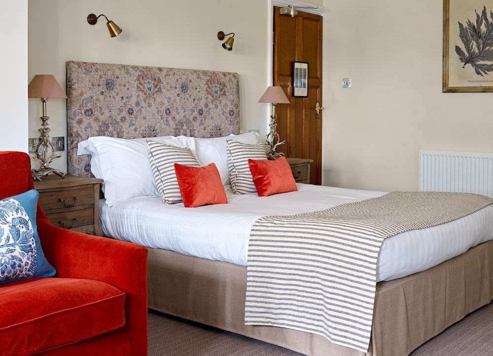 The Montagu Arms Hotel