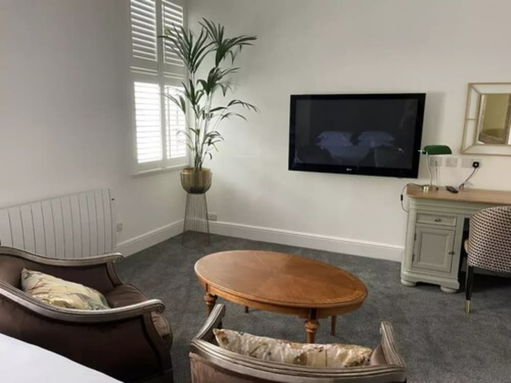 The Royal Adelaide Hotel