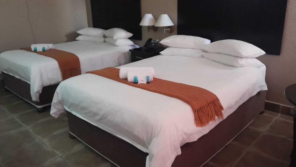 Wilderness Beach Hotel