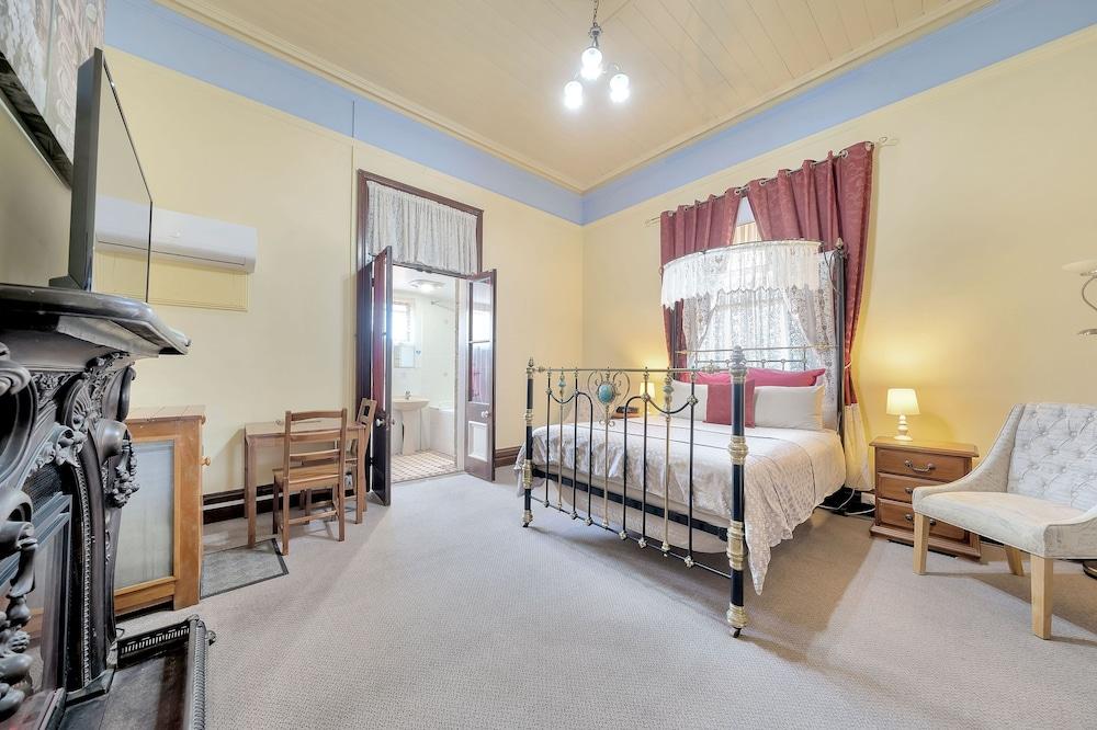 Warwick Settlers Inn