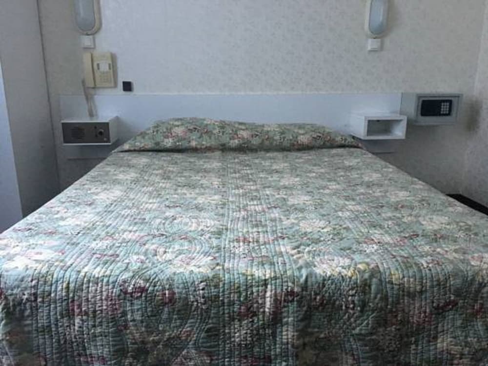 Nouveau Paris Park Hotel