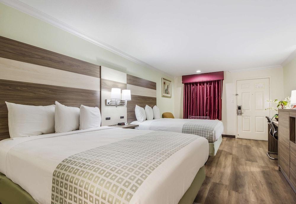 Americas Best Value Inn Columbus, TX