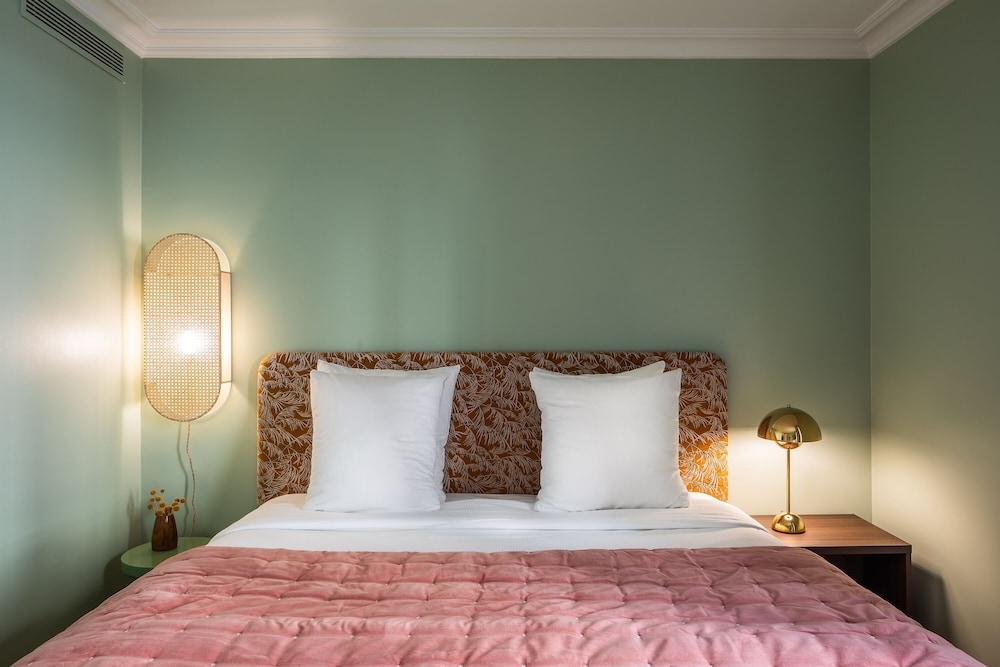 Royal Garden Champs-Elysées