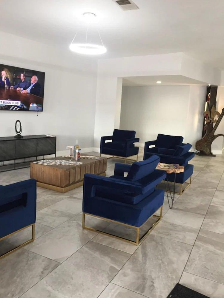 Midtown Hotel - Downtown New Orleans