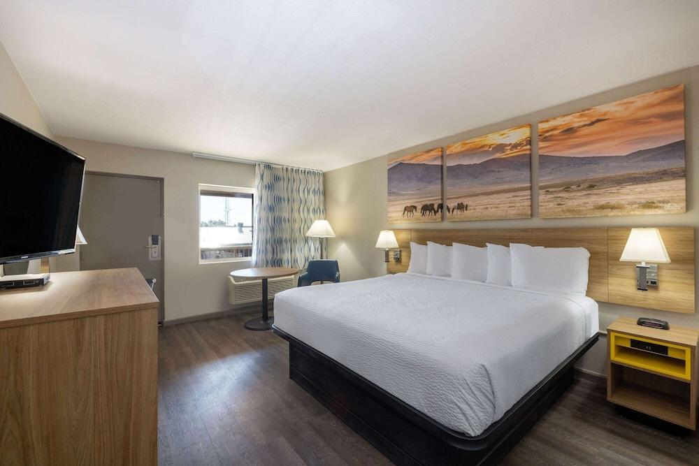 Days Inn by Wyndham Roswell