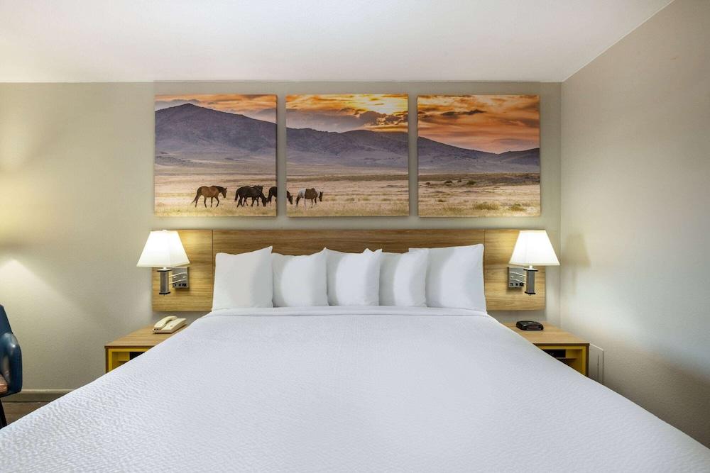 Days Inn by Wyndham Roswell