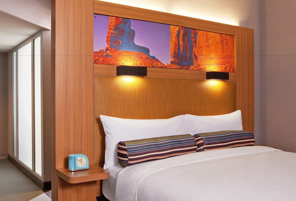 Aloft Tucson University