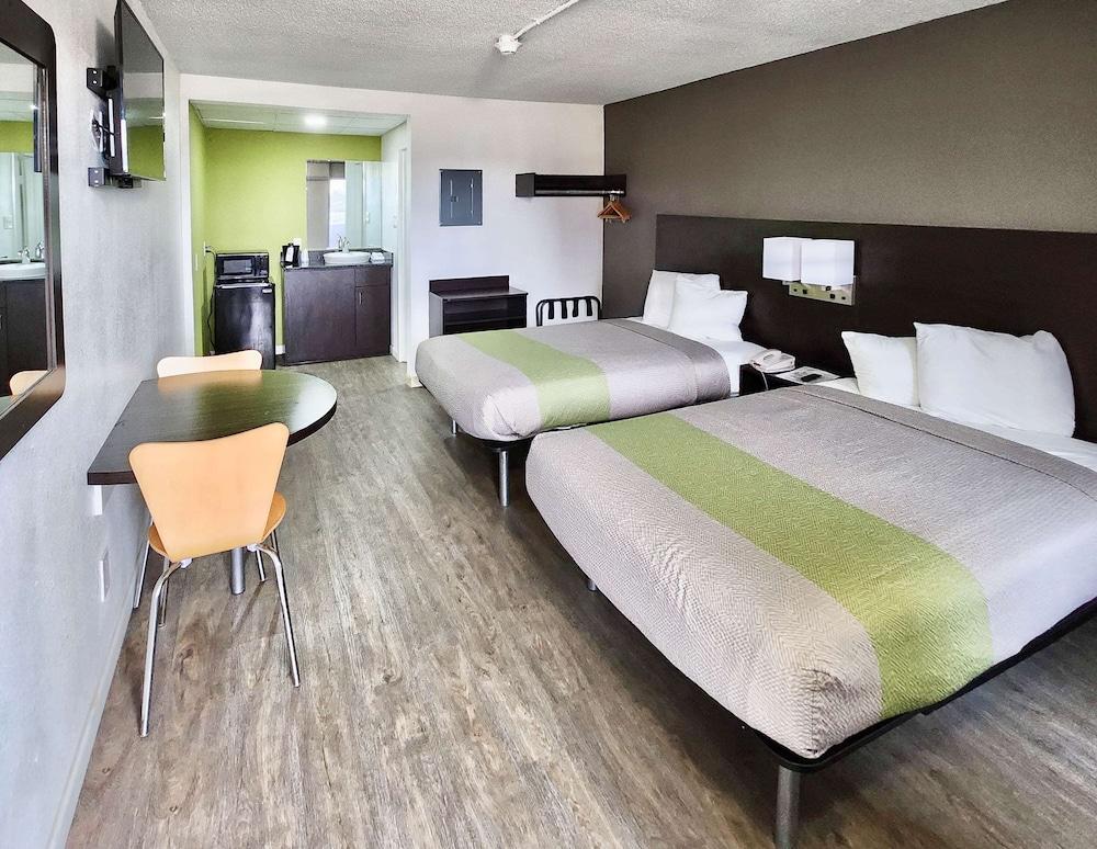 Motel 6 Columbus, GA - Downtown