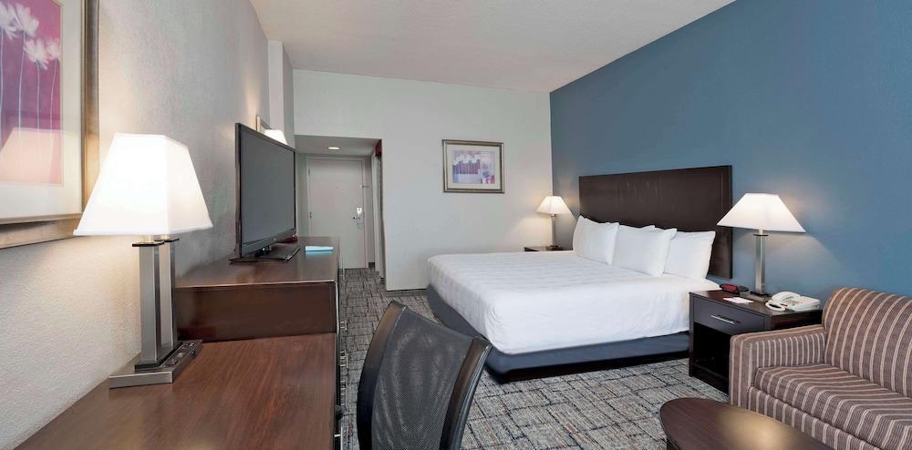 Best Western Plus Hotel & Conference Center