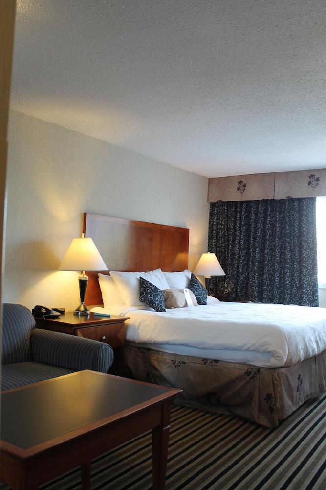 Best Western Plus Suites Downtown