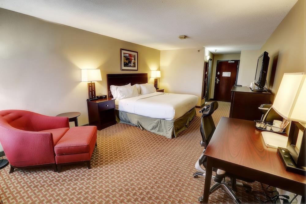 Clarion Hotel Convention Center