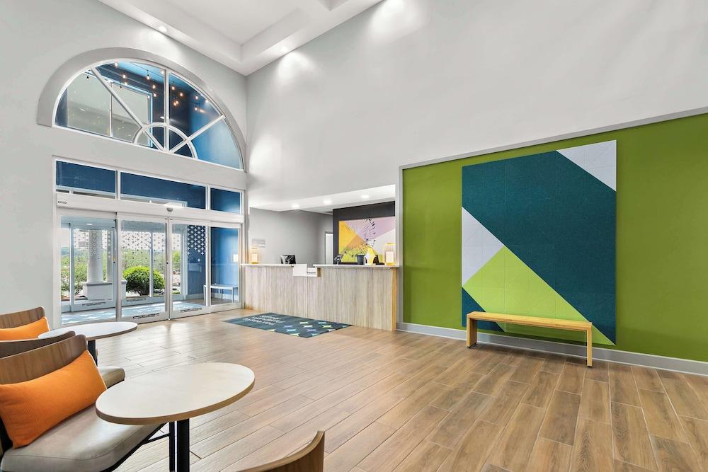 Spark by Hilton Commerce, GA