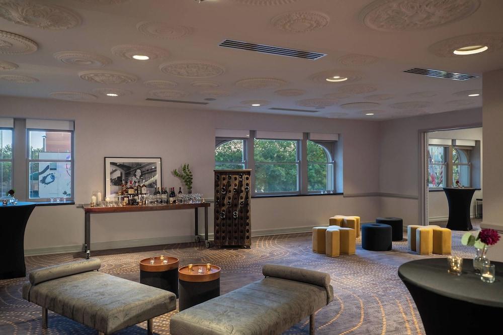 Renaissance Des Moines Savery Hotel