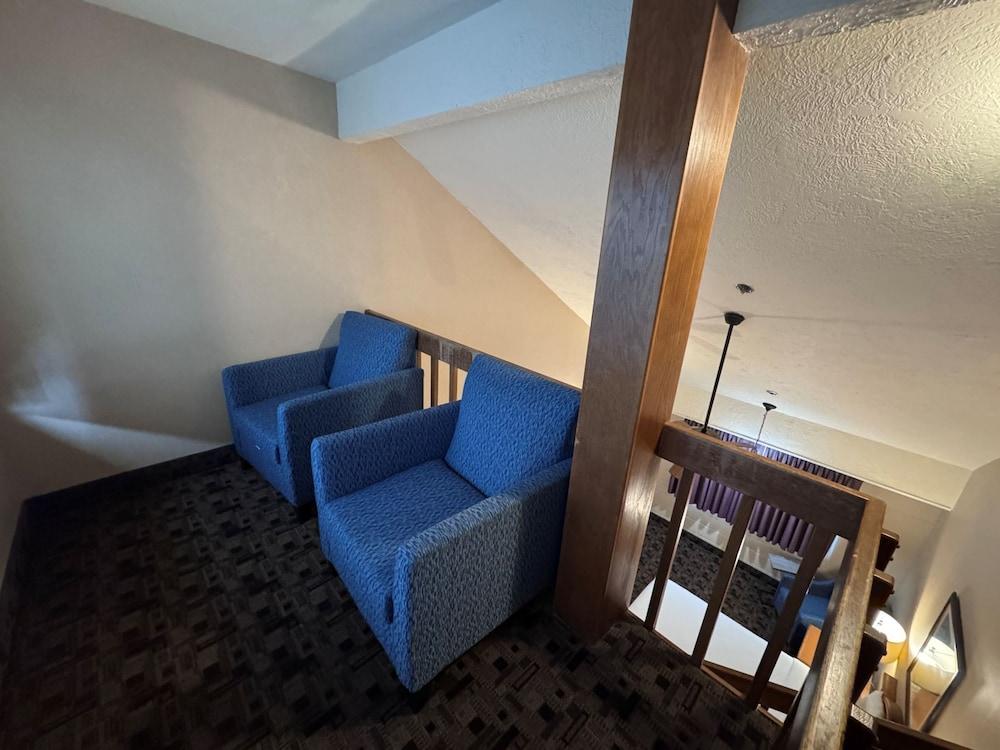 Promenade Inn & Suites Oceanfront