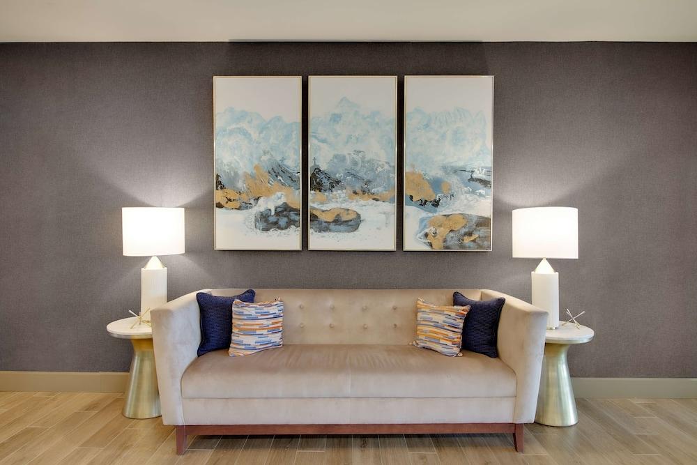 Hampton Inn Birmingham-Colonnade 280