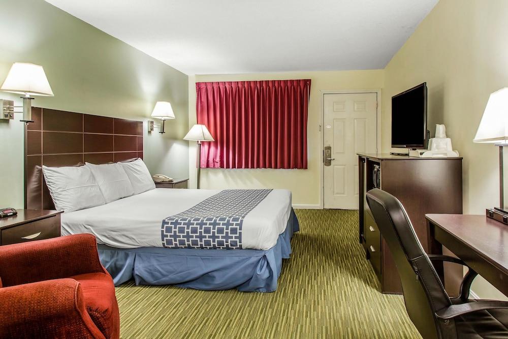 Rodeway Inn Groton - New London