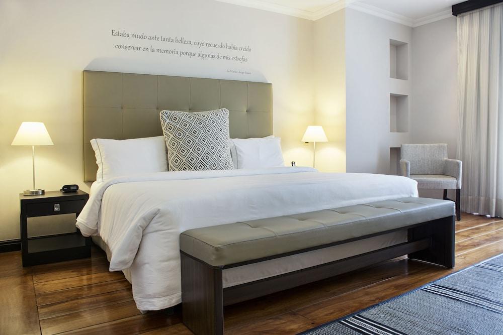 Movich Casa del Alferez