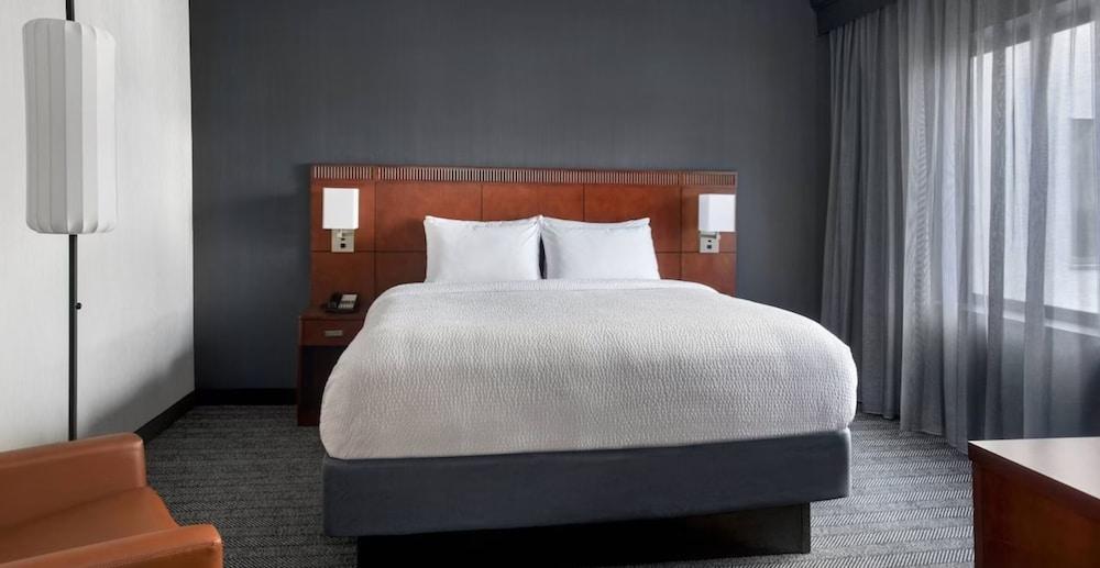 Courtyard by Marriott West Palm Beach