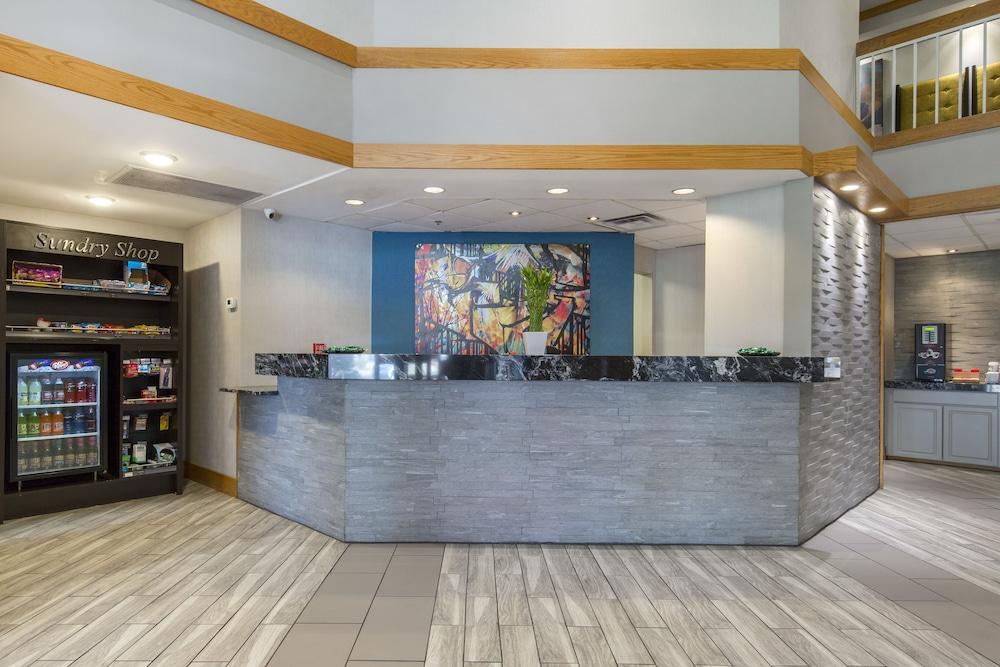 Greenstay Hotel & Suites