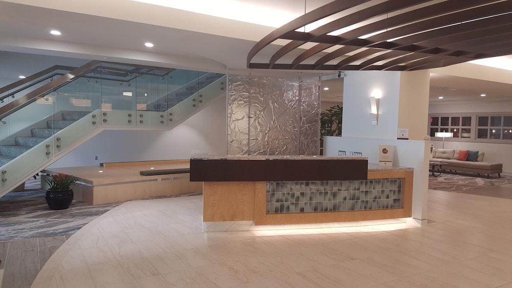 DoubleTree by Hilton Virginia Beach