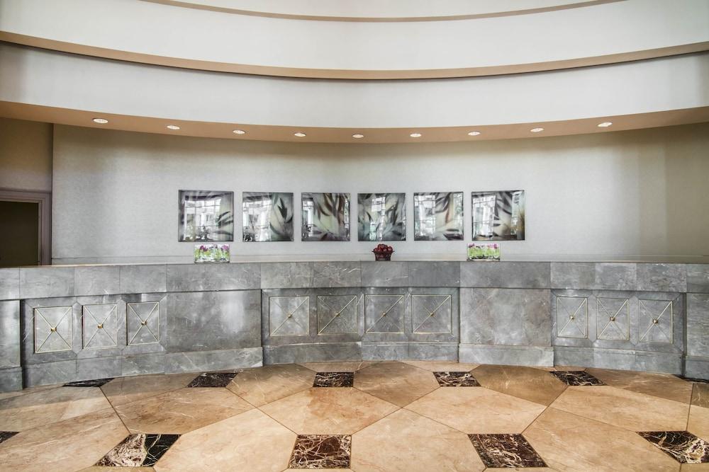 Renaissance Dallas North Hotel