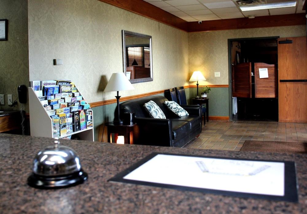 Rodeway Inn McPherson East