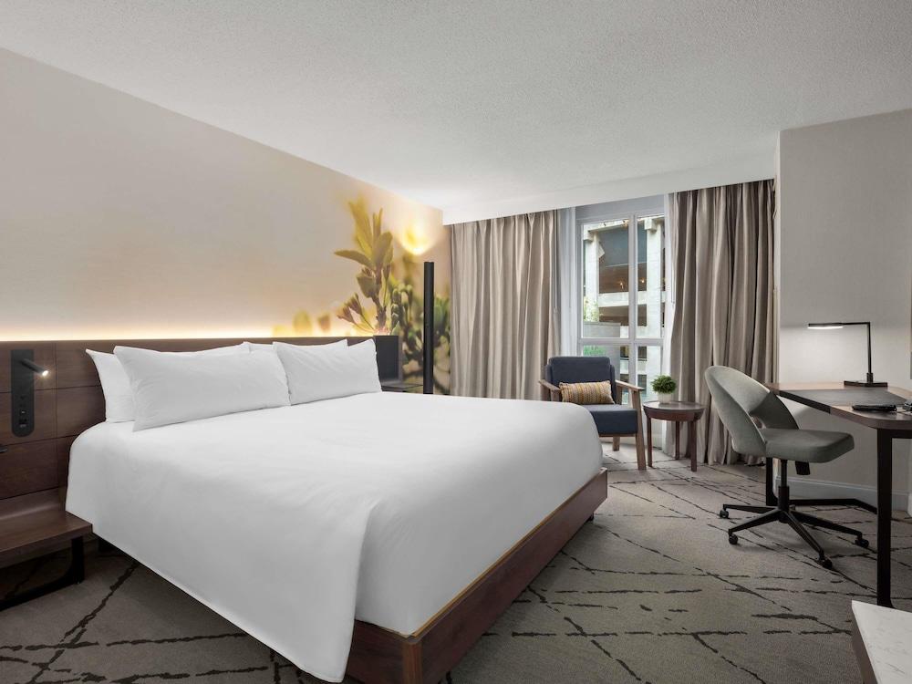 Novotel Toronto Centre