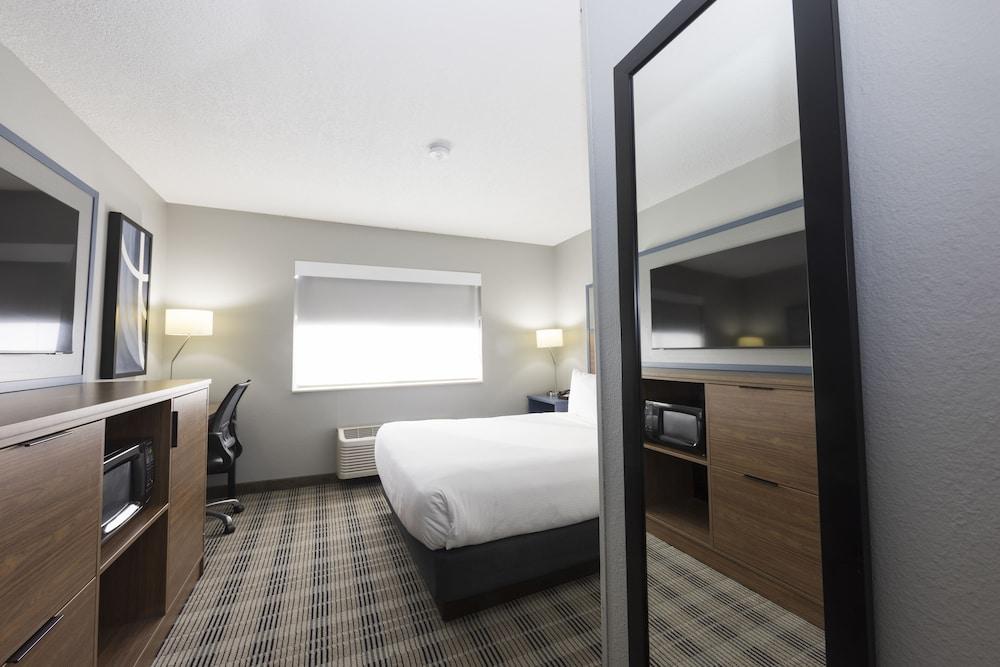 AmericInn by Wyndham Duluth