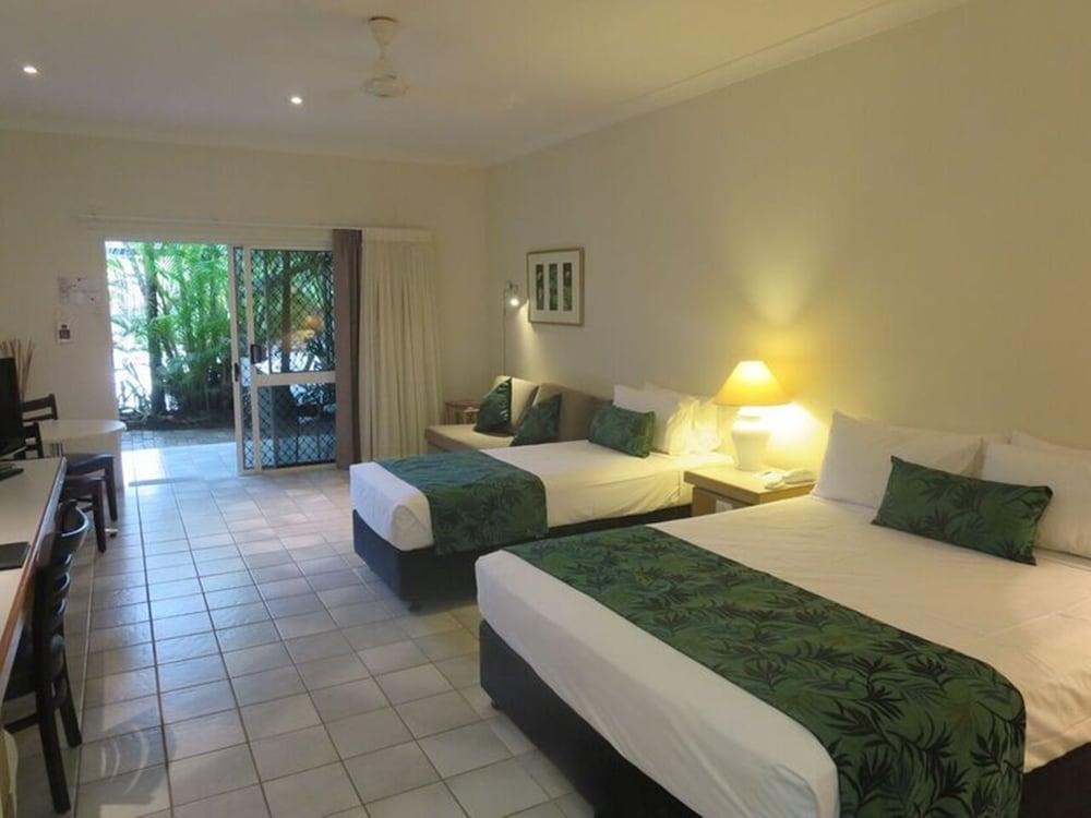 Lazy Lizard Motor Inn