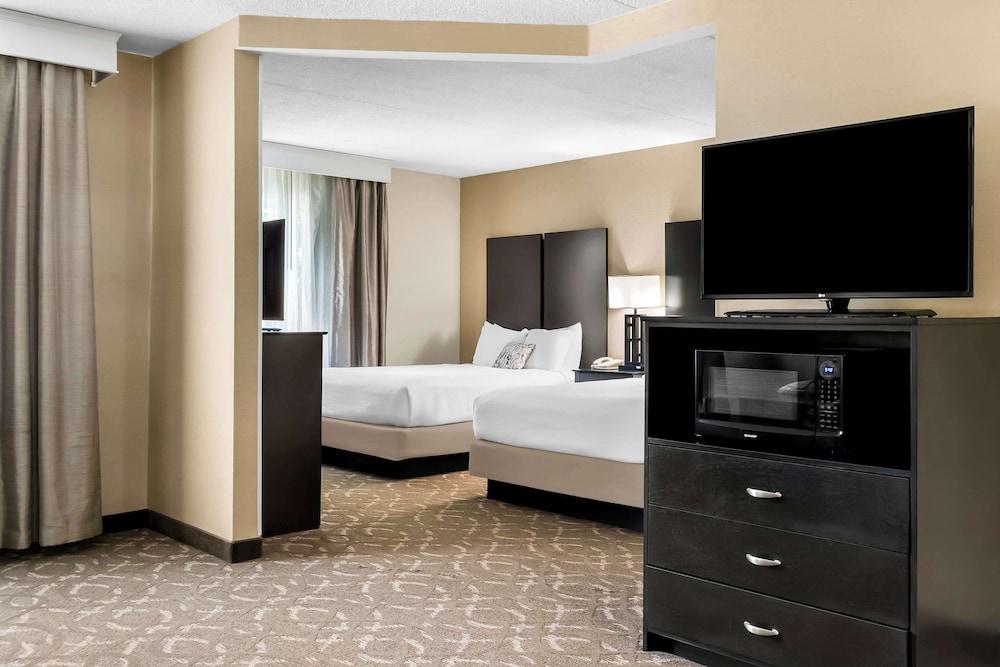 Best Western Okemos/East Lansing Hotel & Suites