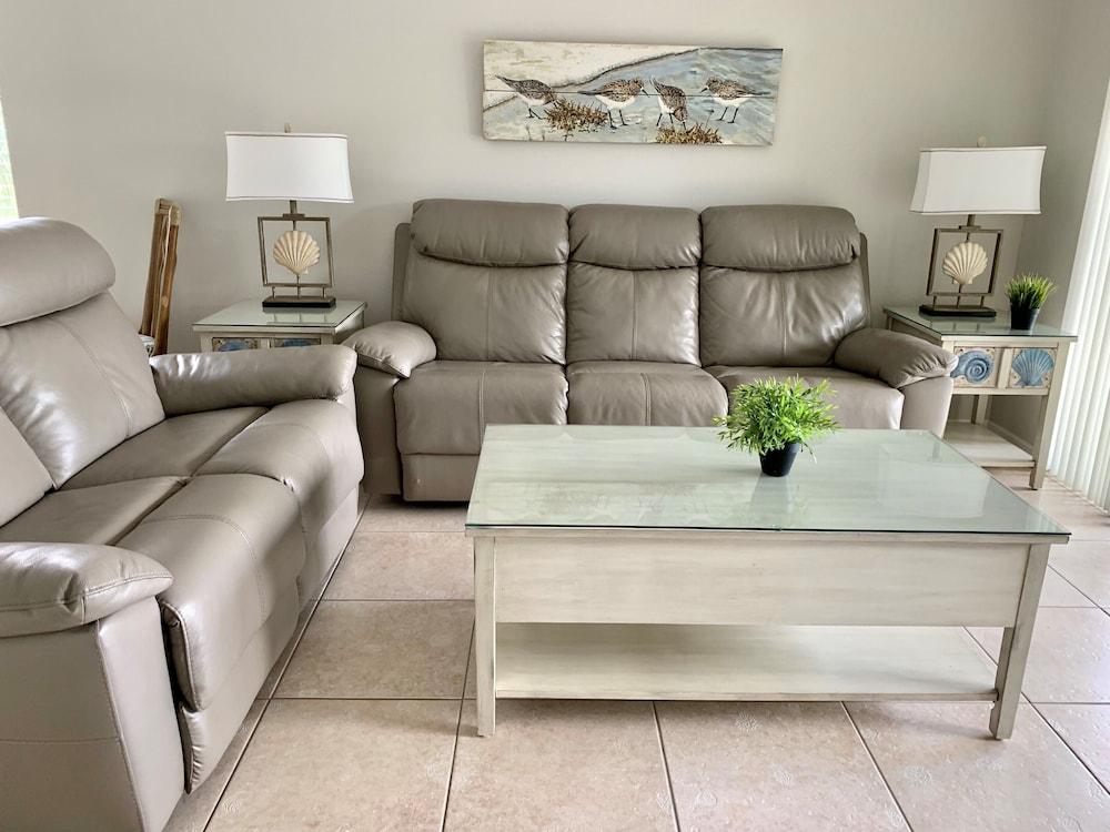 Shorewalk Vacation Villas