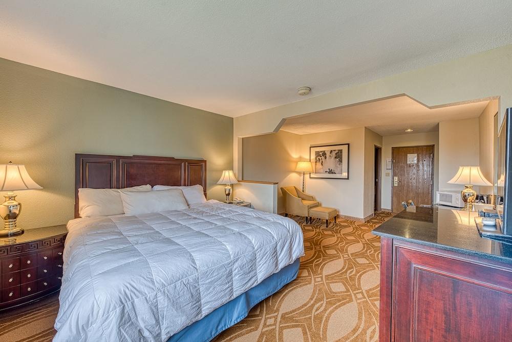 American Inn and Suites Dundee