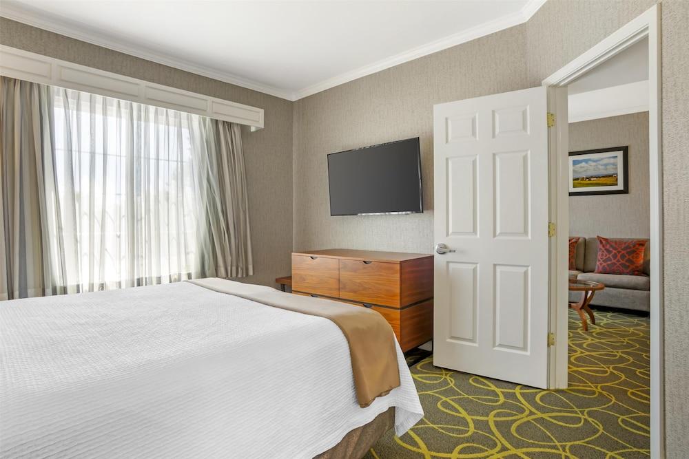 Best Western Plus Dixon Davis