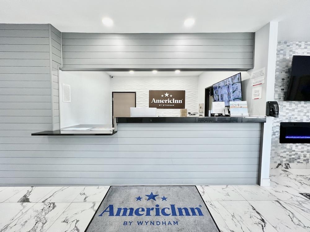 AmericInn by Wyndham Quincy